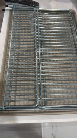 Plates rack