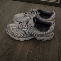 Nike Moto 2k White Grey $90!! LIMITED TIME SALE