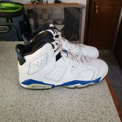 Jordans Sz 5Y 
