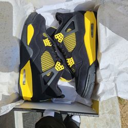 Jordan 4 Thunder Size 10.5m