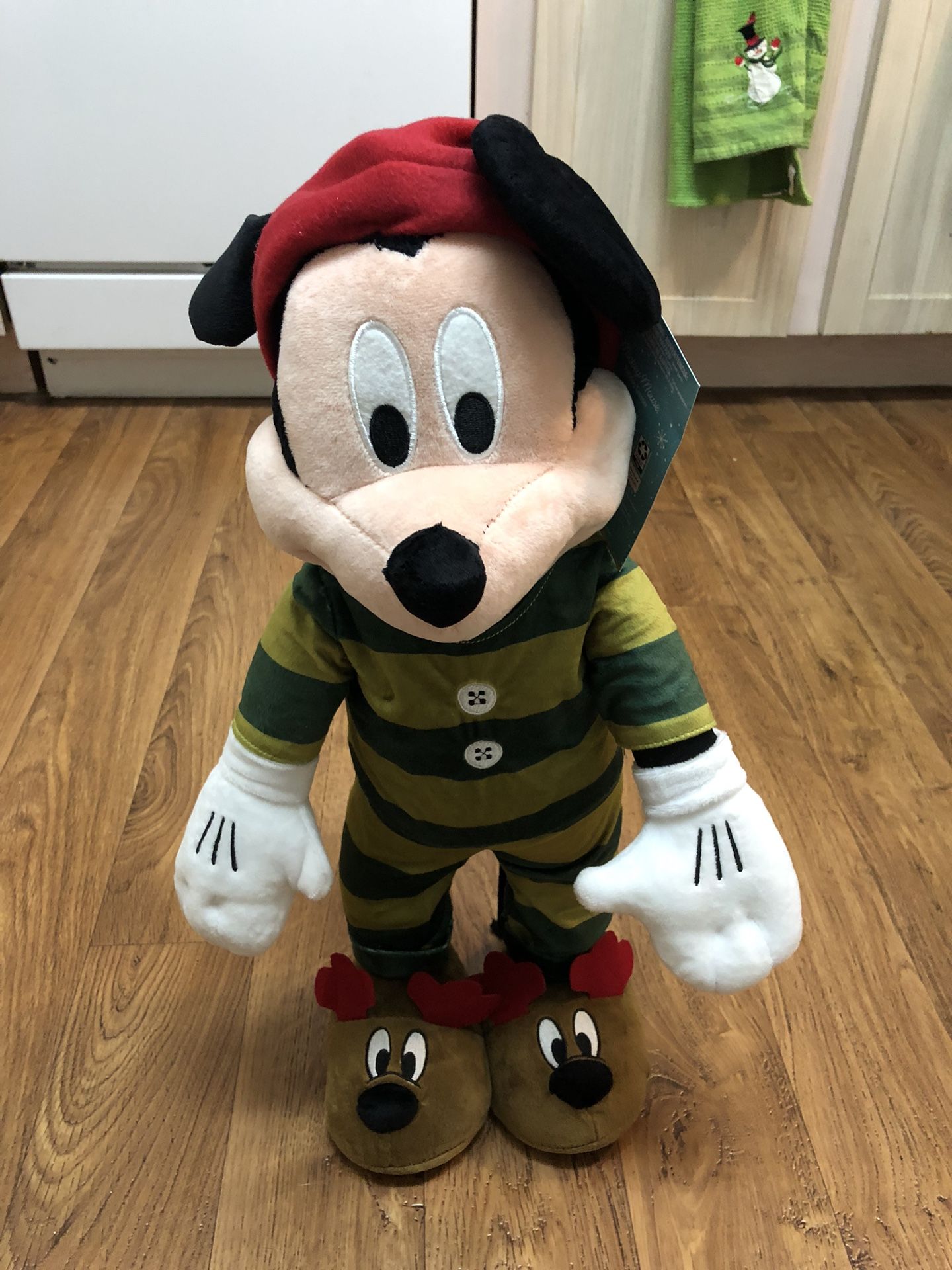 Mickey Mouse Christmas Greeter