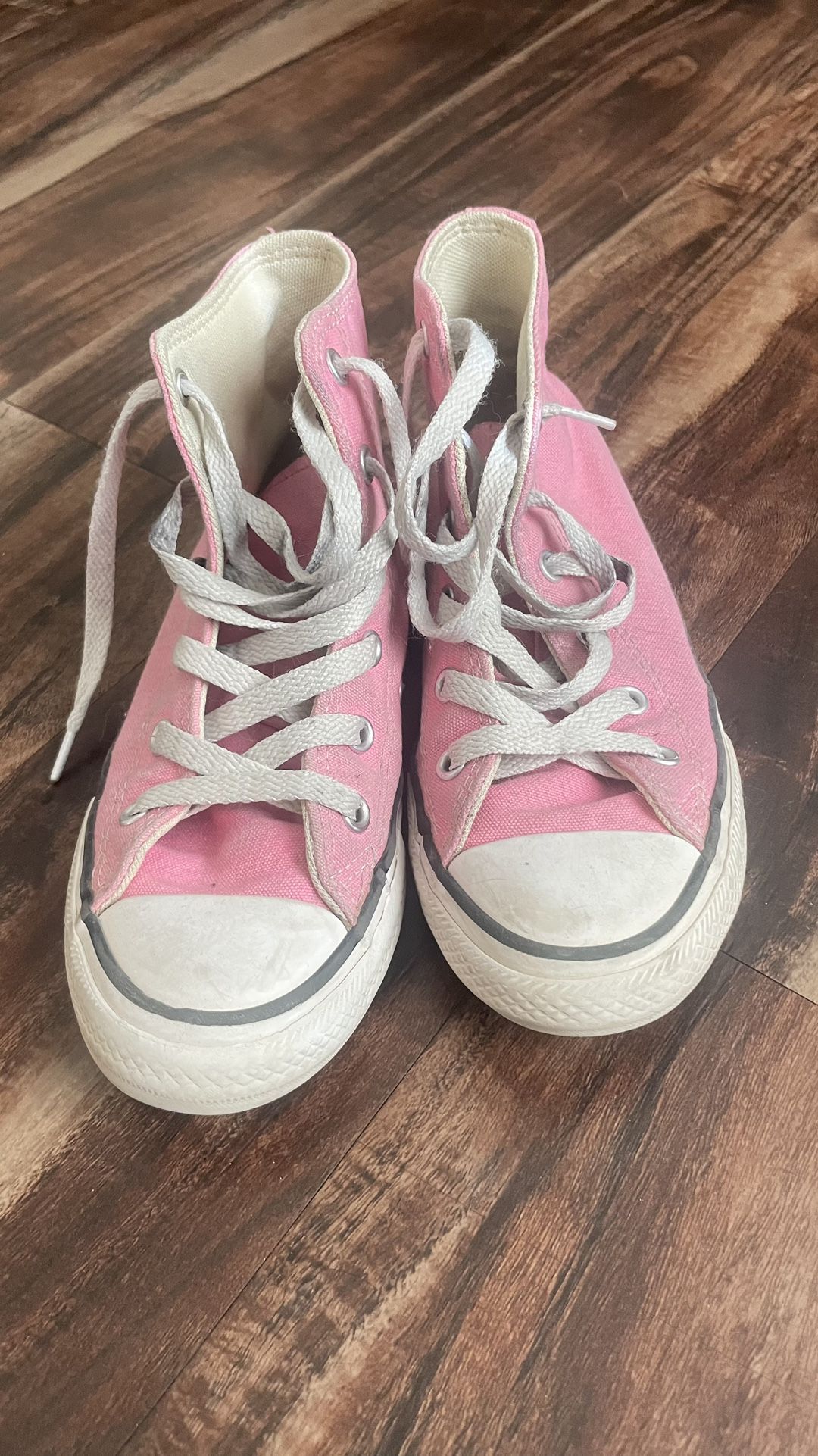 Converse Girl