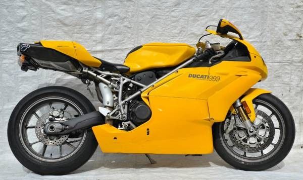 2004 Ducati 999