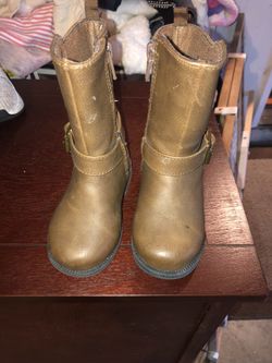 Brown boots size 5