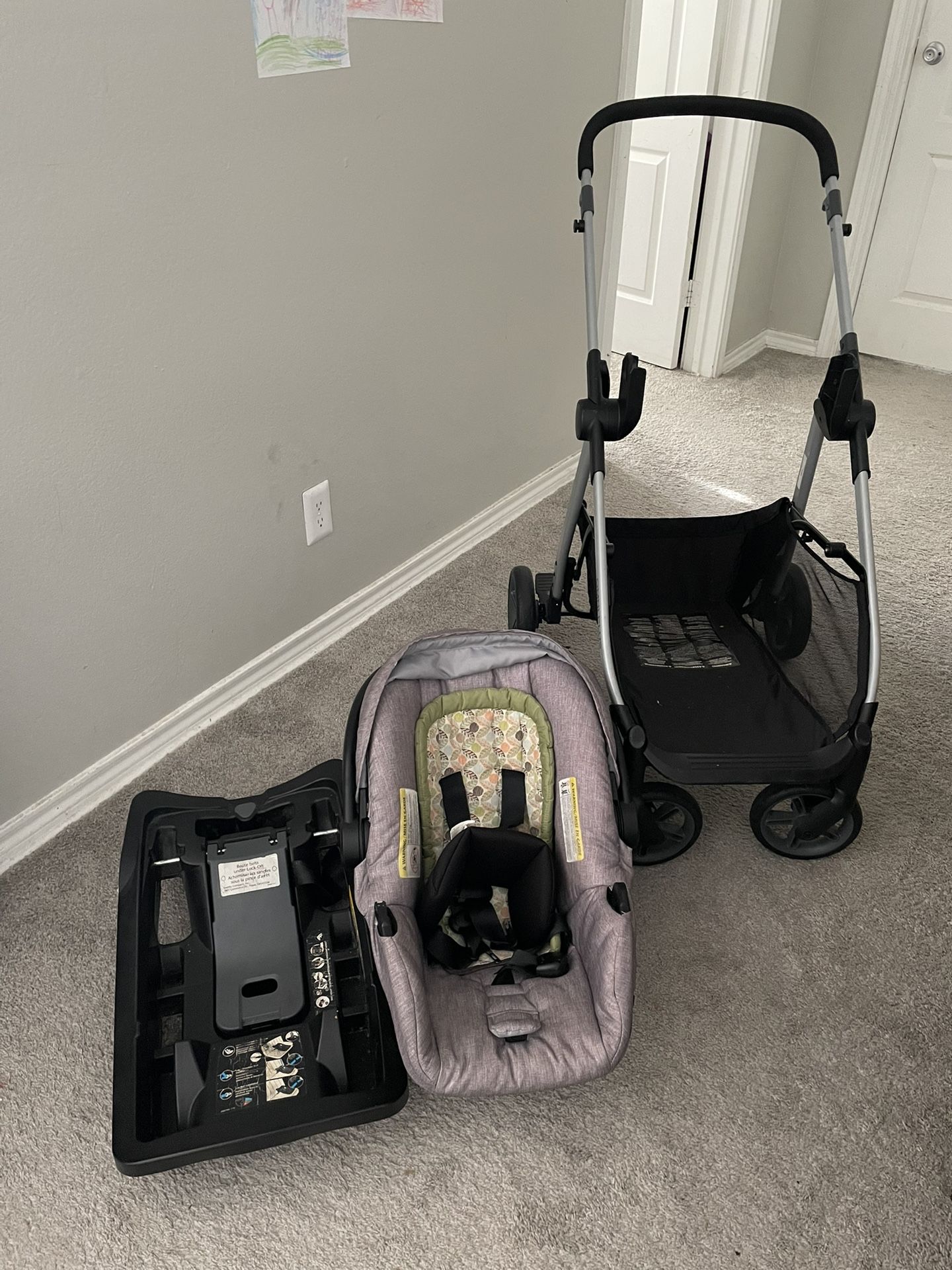 Evenflo Infant car seat and stroller combo