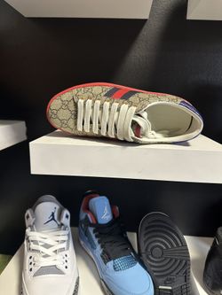 Gucci Size 6us Woman