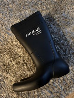 BALENCIAGA EXCAVATOR BOOTS for Sale in Los Angeles, CA - OfferUp