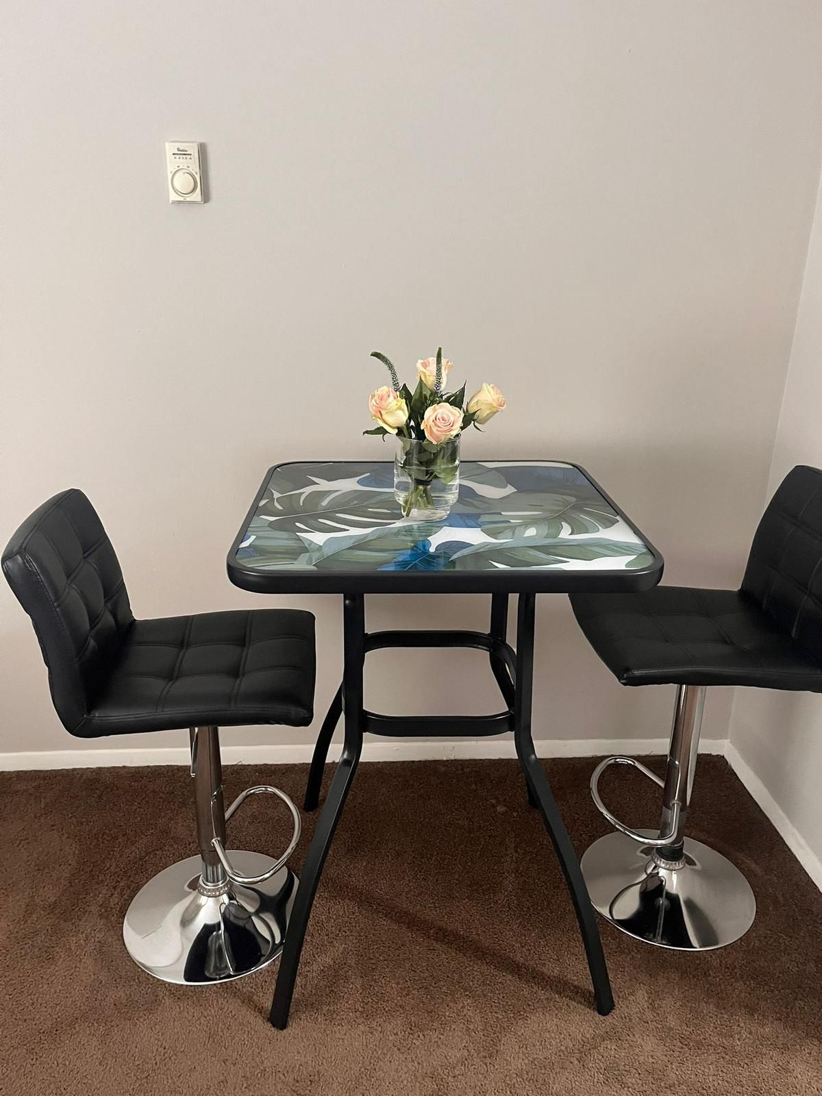 Dining Room Set With 2 Barstools 