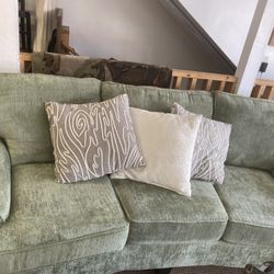 NEW CLASSIC CONVERSATION  SOFA