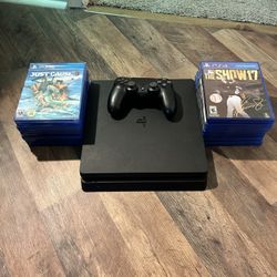 PS4 Slim with games