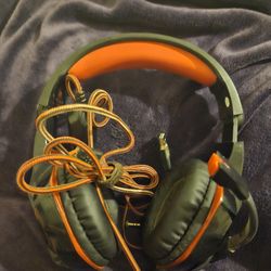 Set Of Gaming Head Set.