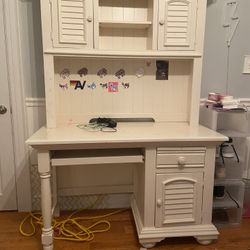 Desk/vanity