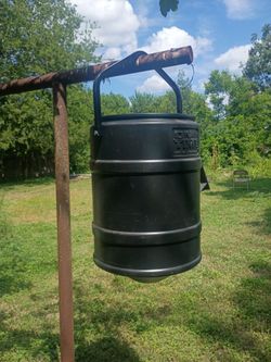 Tomahawk deer feeder