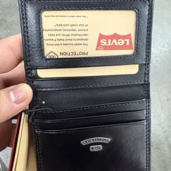 Levi's Black Leather RFID Blocking Card Holder Wallet