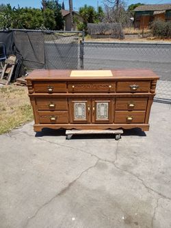 Dresser