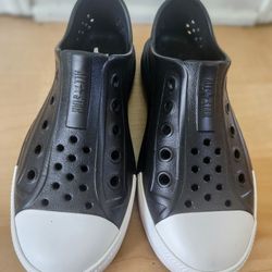 Converse Crocs Black & White Kids Or Adult