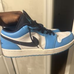 Jordan 1 Low “UNC”