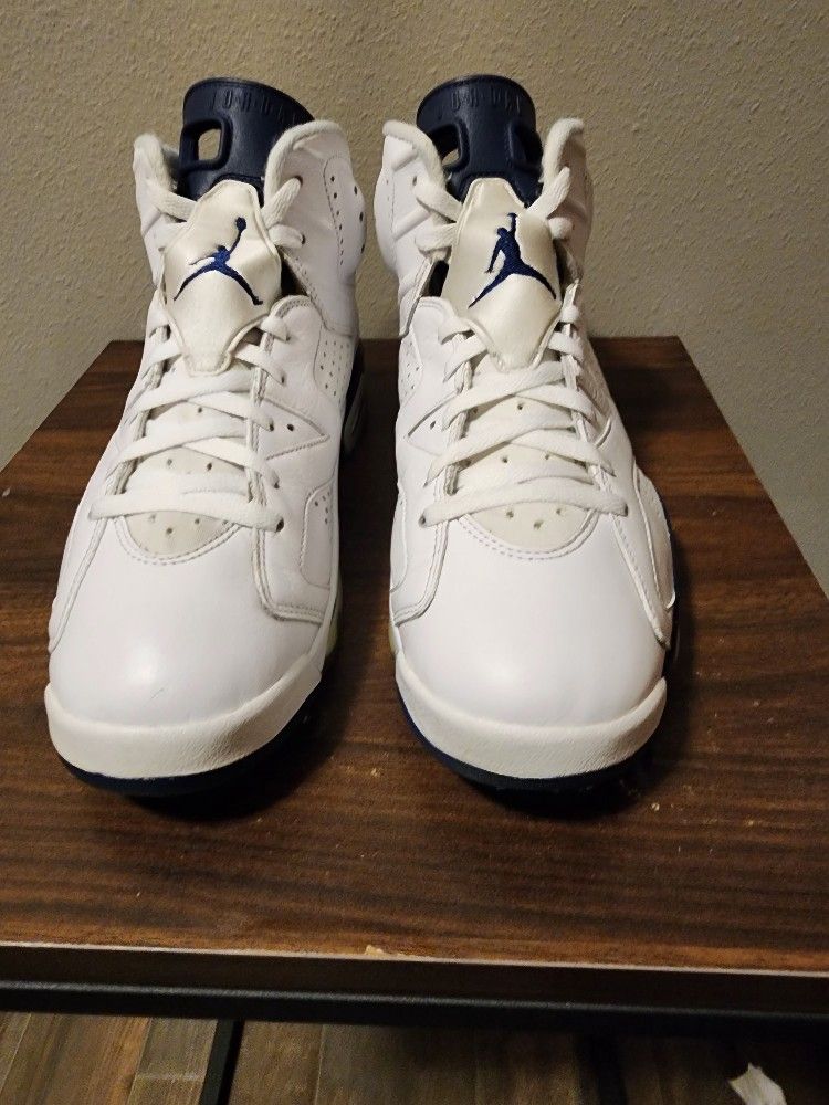 JORDAN MIDNITE NAVY 6 SIZE 11.5 50.00