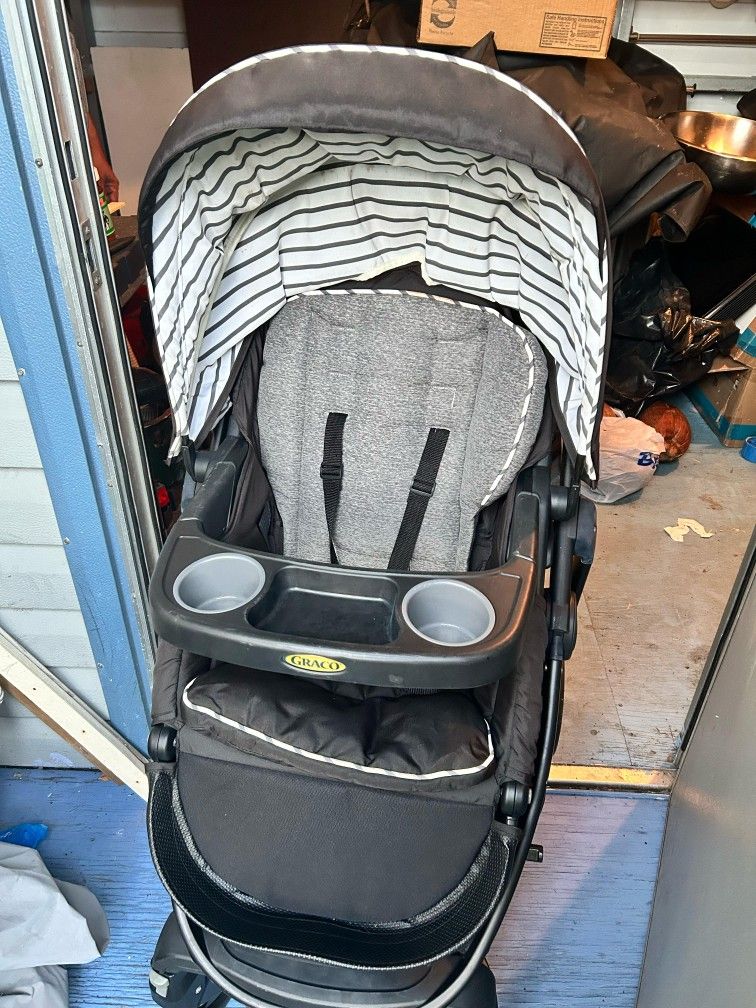 Graco Full Size Stroller with Canopy & Snack Tray  Good Condition -  thefunkyskunk.ie