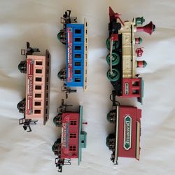 Dickensville Limited Toy Train Set Cars