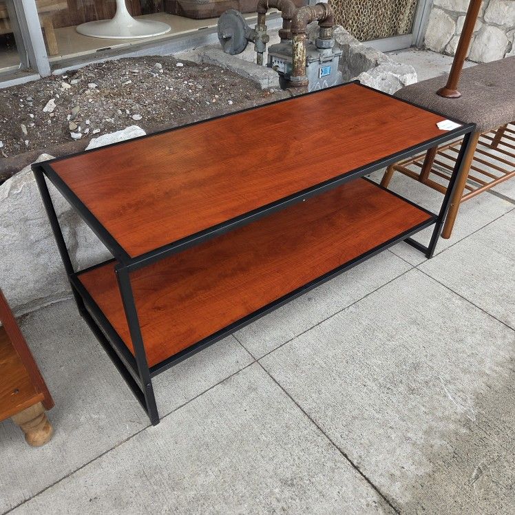 Black Metal Warm Wood Coffee Table