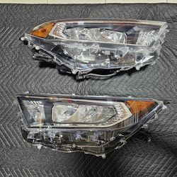 Toyota Rav4 OEM LED Headlights Set
