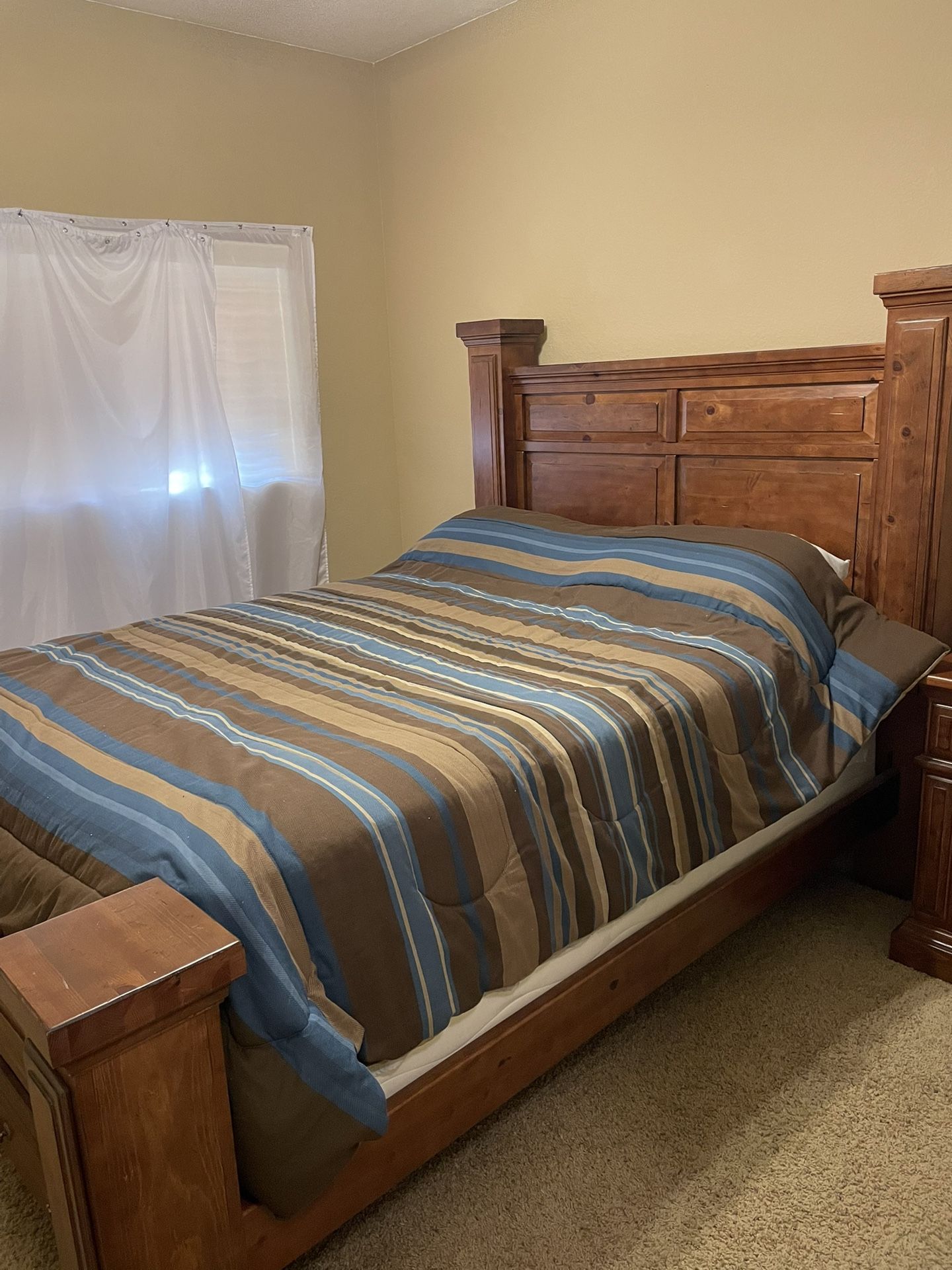 Queen Bedroom Set