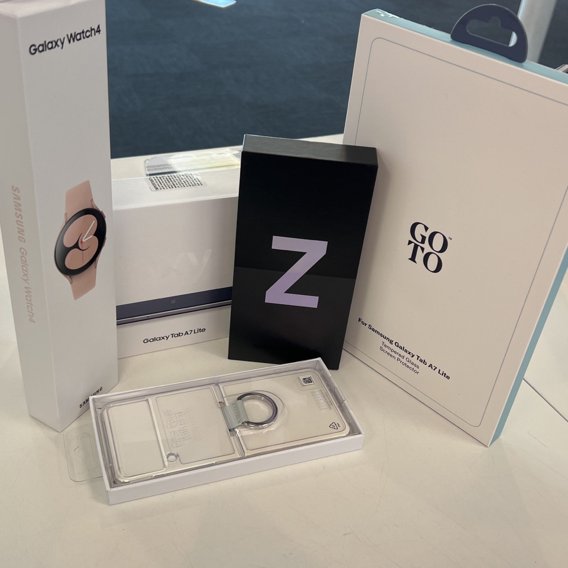 Galaxy Watch Z Flip, Galaxy Tab A7 Lite, Glaxay Watch4 & Accessories