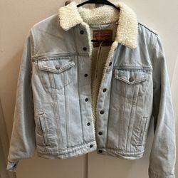 New Levi’s Jacket For Men Size Small 