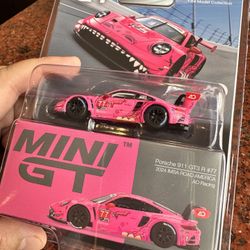 Mini GT Porsche 911 GT3 ROXY