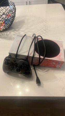 XBOX SERIES S CONSOLE - NEEDS REPLACEMENT/REPAIR ( NEEED HDMI REPLACEMENT new controller tho