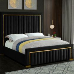 [SPECIAL] Dolce Velvet Black King Platform Bed

