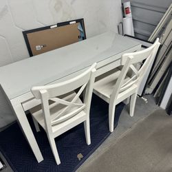 Makeup Table
