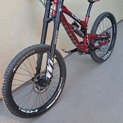 Dh Bike