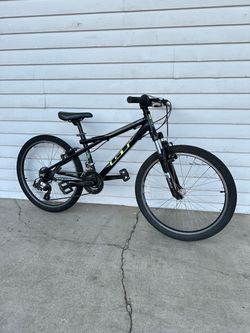 GT Kids Mountain Bike