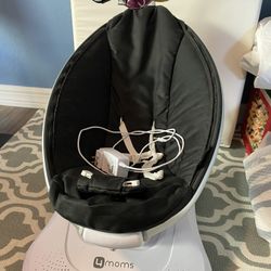 4 moms MamarRoo Multi-motion Swing 