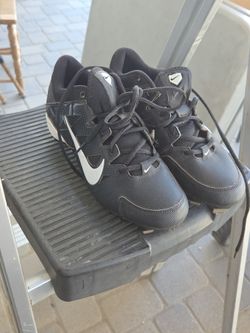 Nike Baseball Cleats Black and White