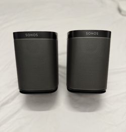 x2 - SONOS Play:1 Speakers + Wall Mounts