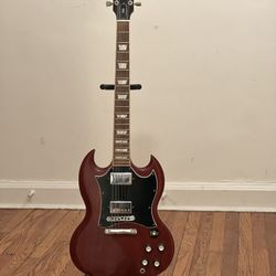 Gibson SG Electric Guitar w/hard case