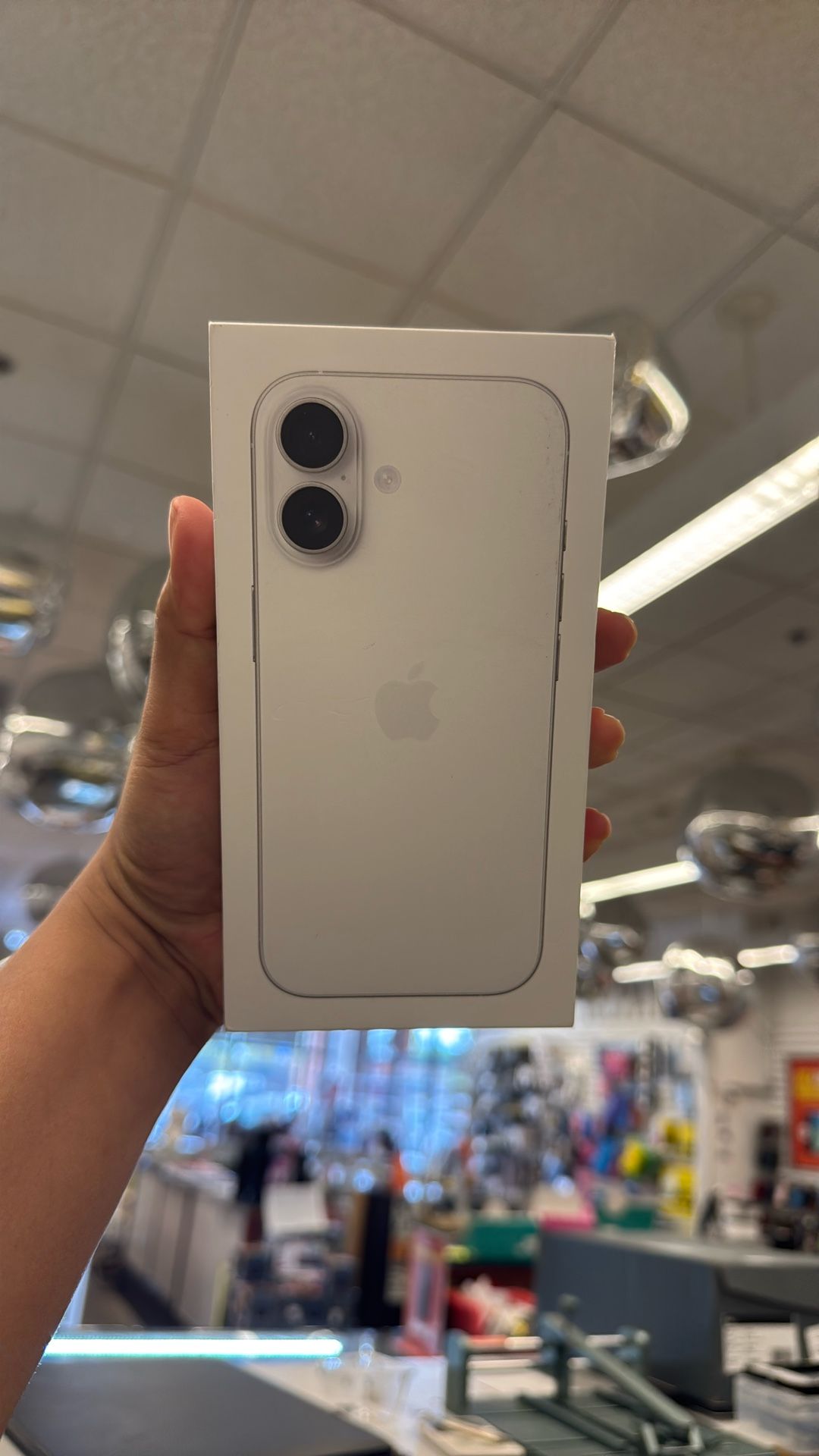 iPhone 17