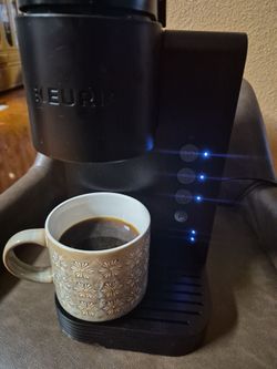 Coffee maker/KEURIG/black
