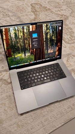 MacBook Pro 16” M2 Pro 16GB