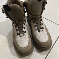 Zara Women’s Boots Size 9