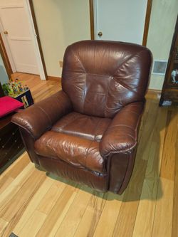 Free leather recliner