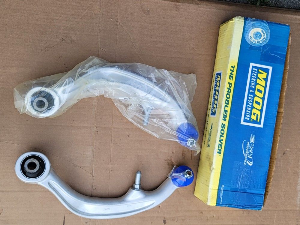 Infiniti G35  Coupe  Front Lower Control Arm and Ball Joint Assembly (MOOG) 