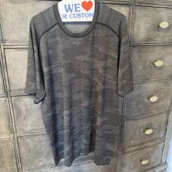 Lululemon Tshirt