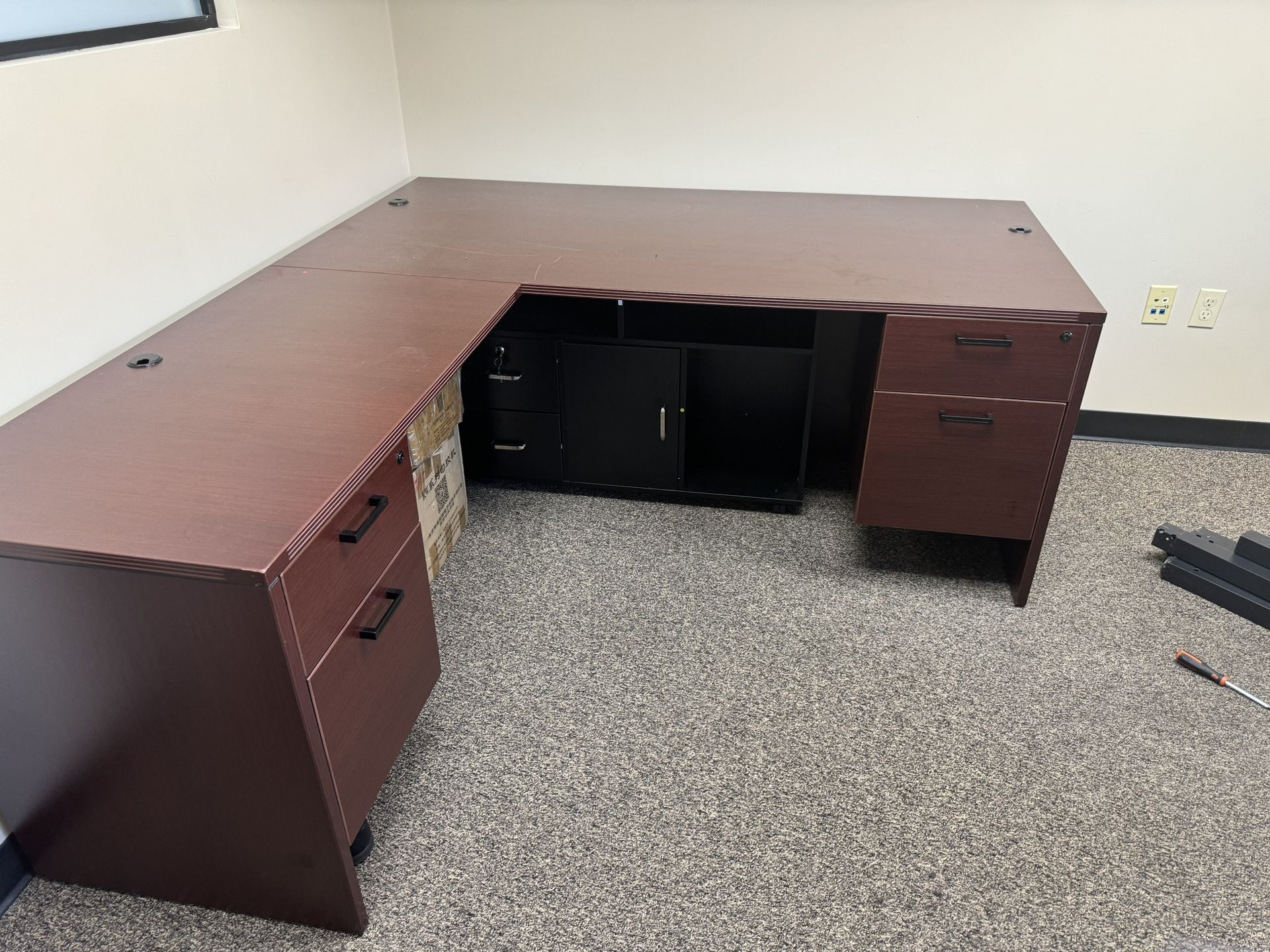 Office Furniture Free 