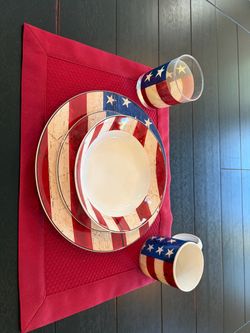 Patriotic American Flag Dinnerware Set