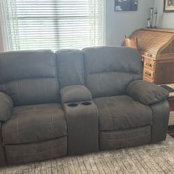 Reclining Sofa With Plug Ins