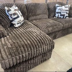 AP🎉 Chocolate Jumbo Corduroy Sectional Couch (SOFT)- Color Options// Financing - Delivery 